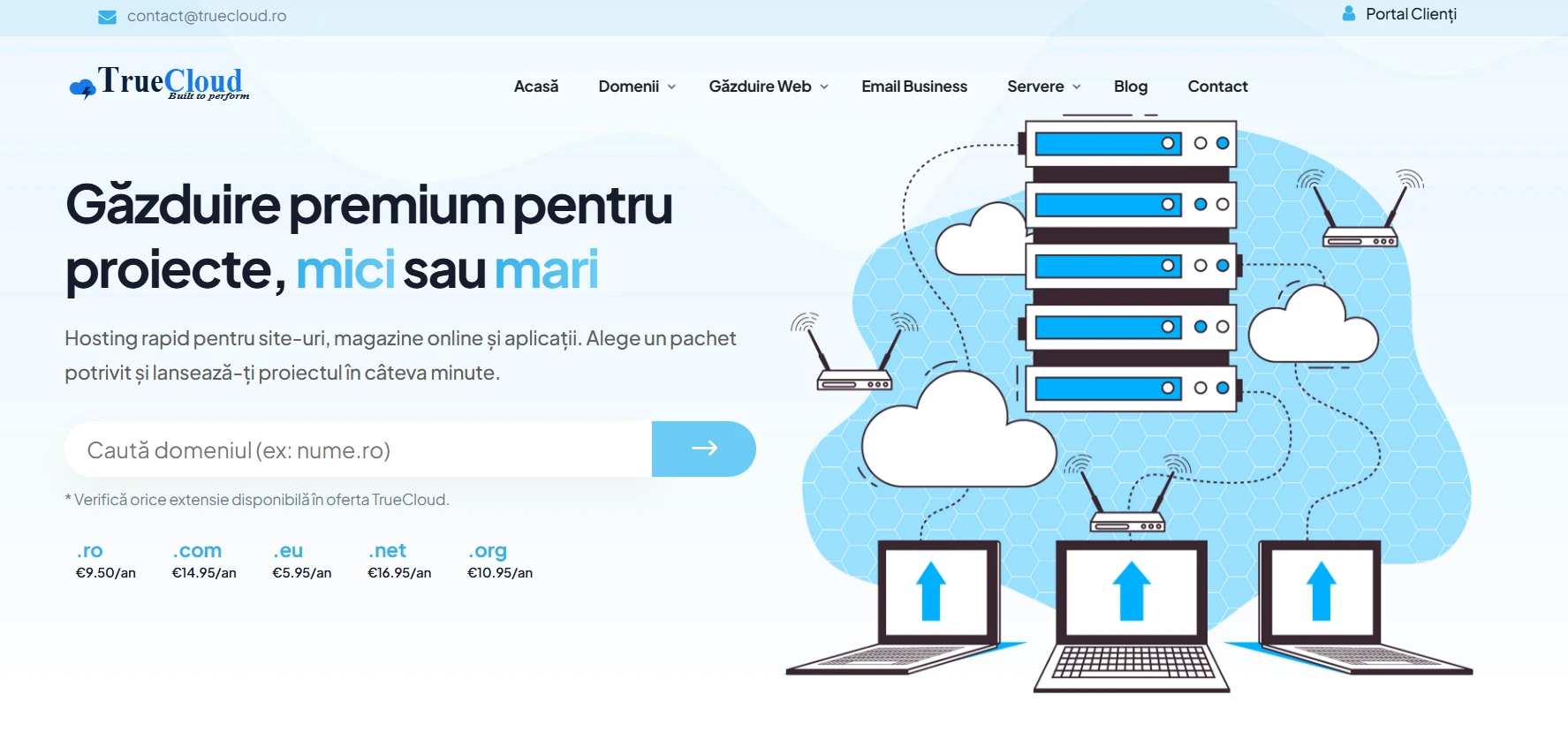 Pagina principală TrueCloud, cu titlul „Găzduire premium pentru proiecte, mici sau mari" și căutare de domenii